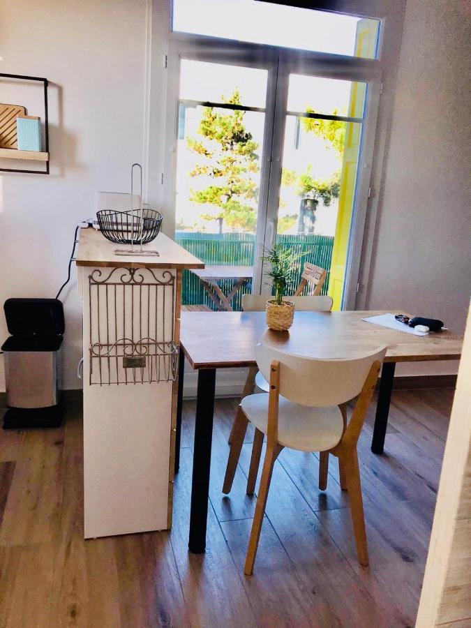 Ferienwohnung Un Petit Nid Les Pieds Dans L'Eau Argelès-sur-Mer Exterior foto
